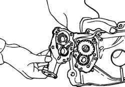 Извлечение шестерен масляного насоса